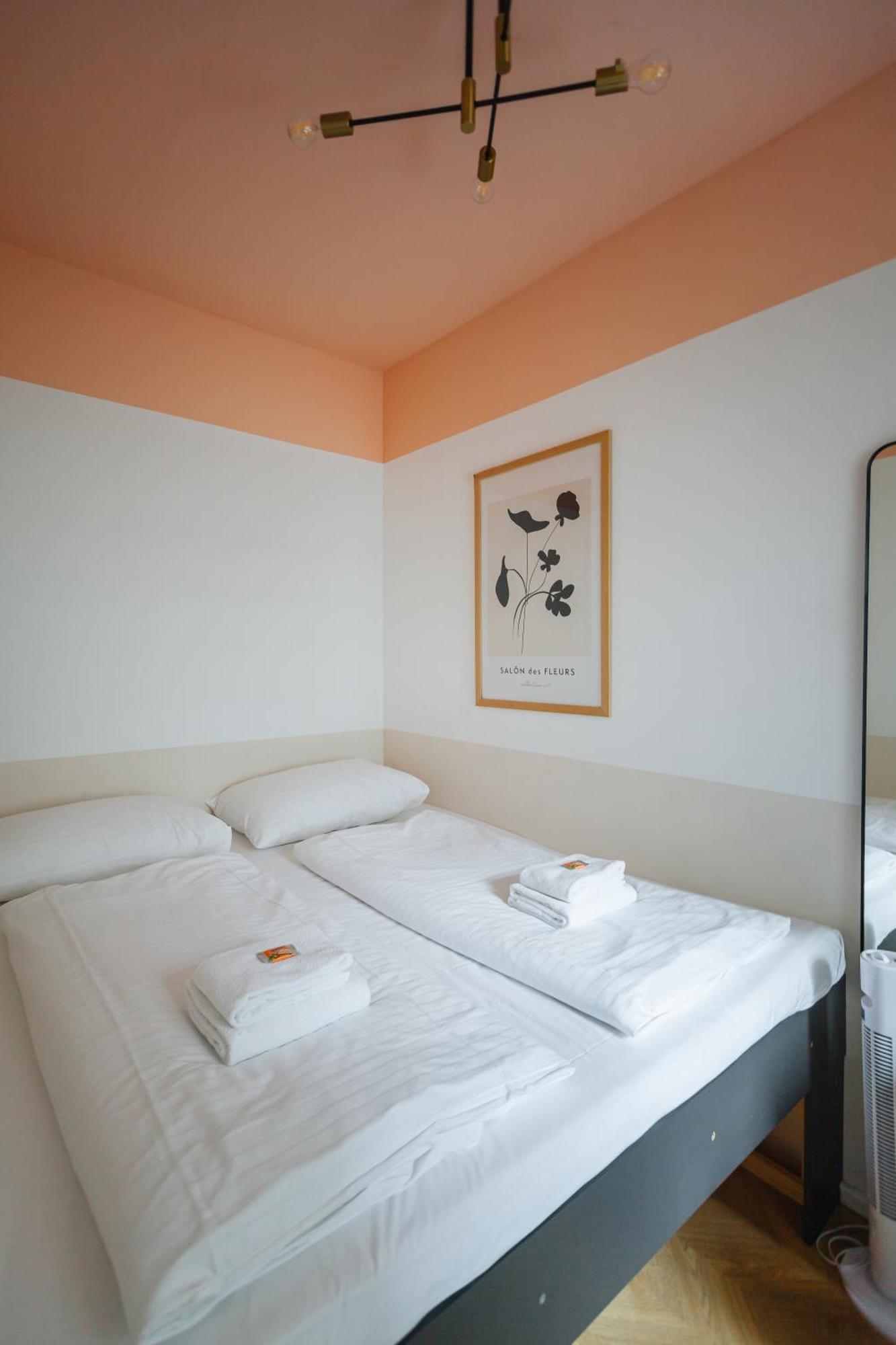 Malfatti Room Oasis With Coworking Space Wien Exteriör bild